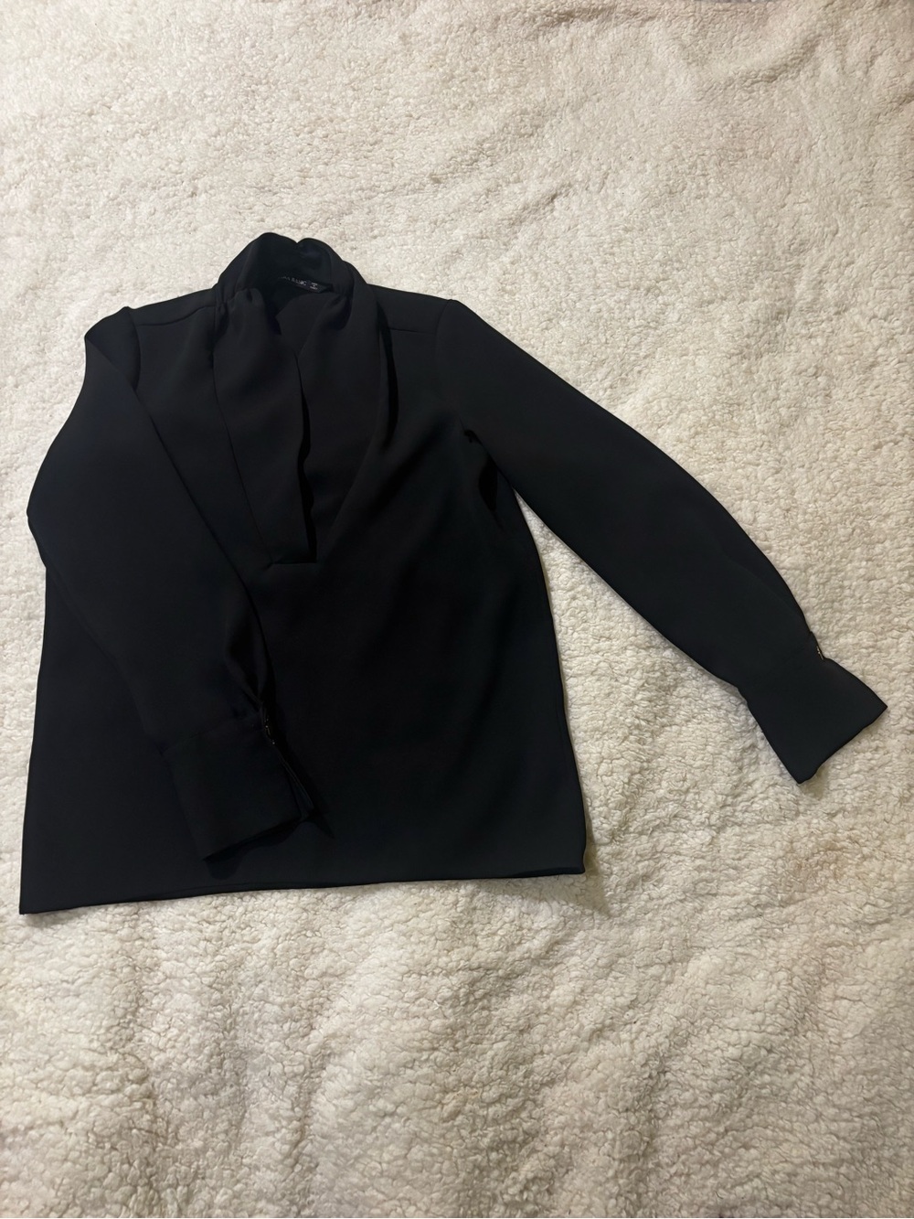 Zara Black Long-Sleeve blouse 1943